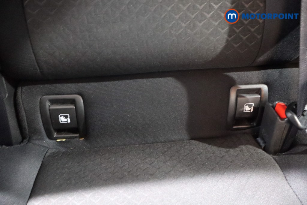 Nissan Juke N-Connecta Automatic Petrol SUV - Stock Number (1588163) - 24th supplementary image