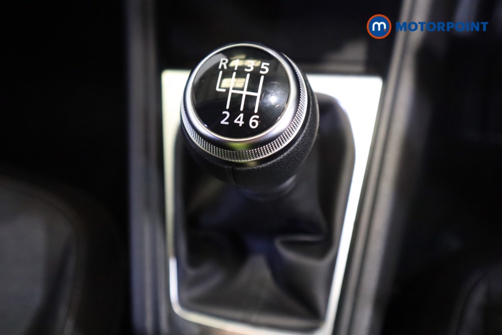 Renault Captur Iconic Edition Manual Petrol SUV - Stock Number (1588166) - 5th supplementary image