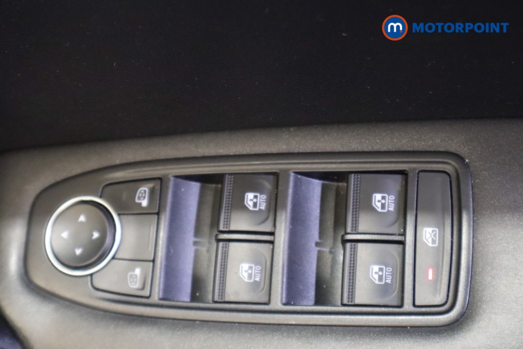 Renault Captur Iconic Edition Manual Petrol SUV - Stock Number (1588166) - 15th supplementary image