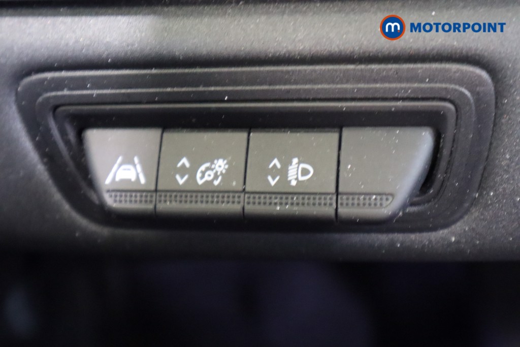 Renault Captur Iconic Edition Manual Petrol SUV - Stock Number (1588166) - 16th supplementary image