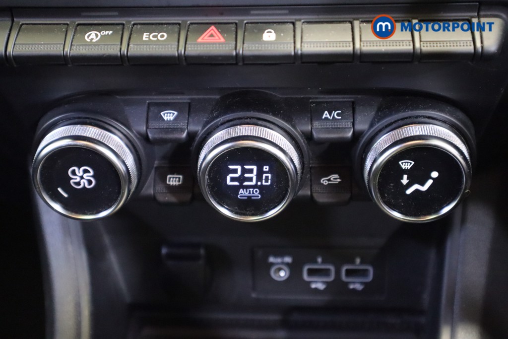 Renault Captur Iconic Edition Manual Petrol SUV - Stock Number (1588166) - 22nd supplementary image
