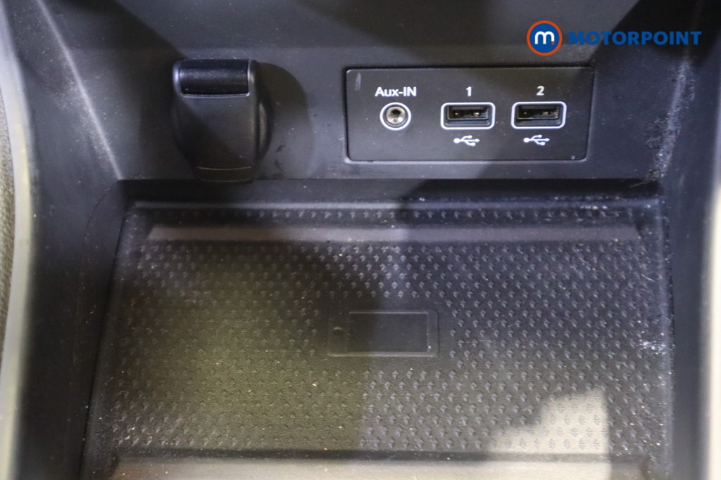 Renault Captur Iconic Edition Manual Petrol SUV - Stock Number (1588166) - 23rd supplementary image