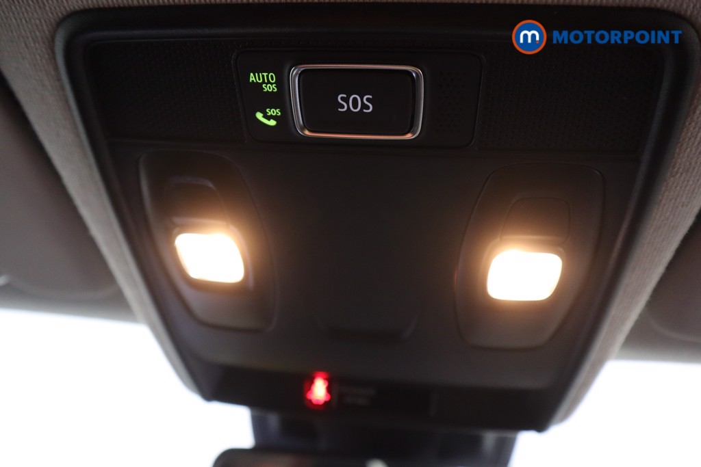 Renault Captur Iconic Edition Manual Petrol SUV - Stock Number (1588166) - 26th supplementary image