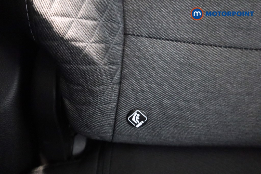 Renault Captur Iconic Edition Manual Petrol SUV - Stock Number (1588166) - 27th supplementary image