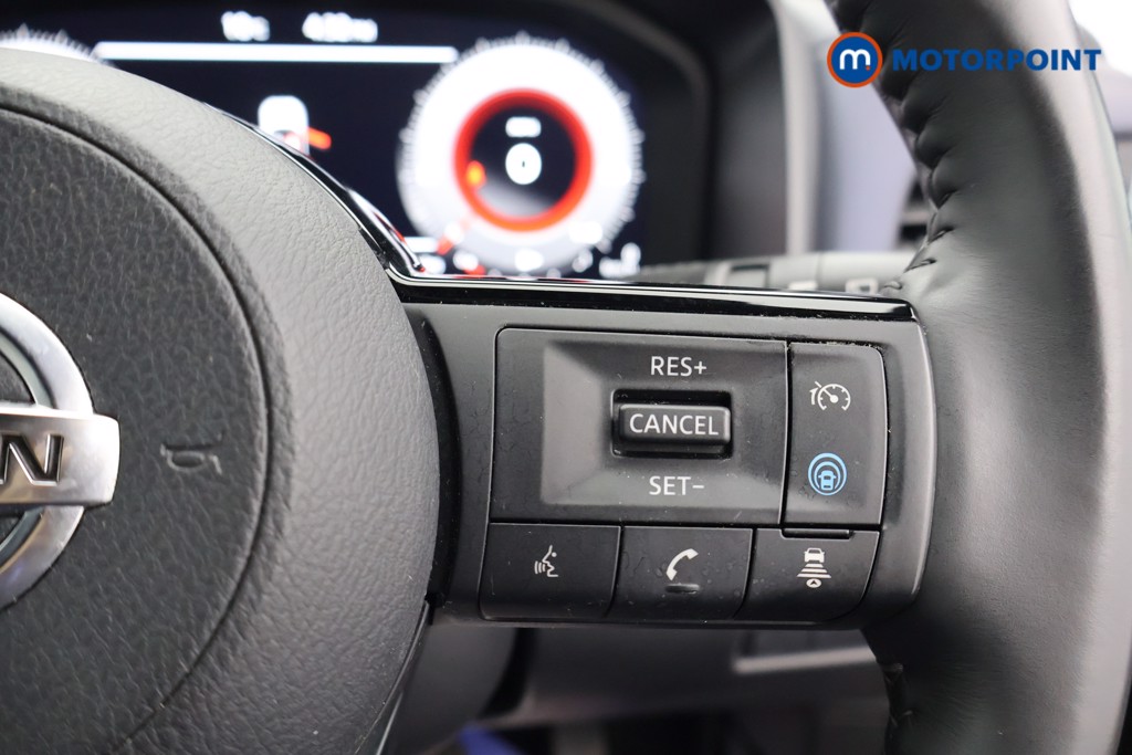 Nissan Qashqai Tekna Manual Petrol SUV - Stock Number (1588360) - 3rd supplementary image