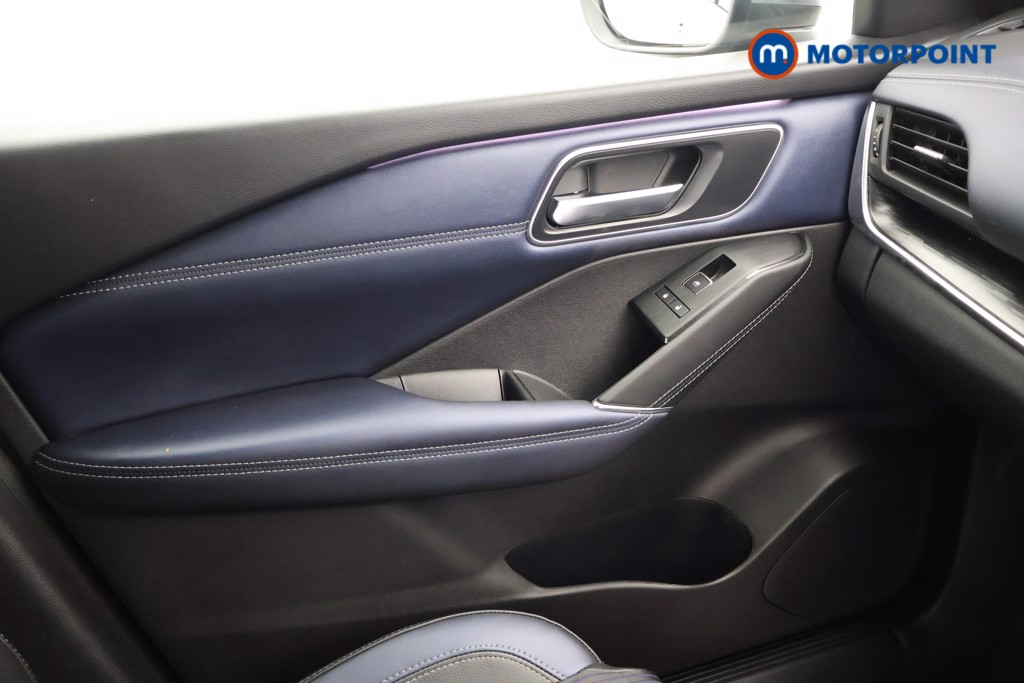 Nissan Qashqai Tekna Manual Petrol SUV - Stock Number (1588360) - 13th supplementary image