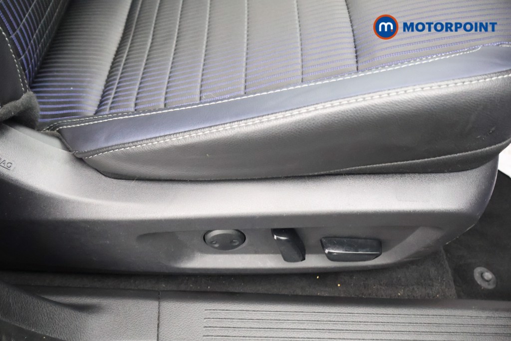 Nissan Qashqai Tekna Manual Petrol SUV - Stock Number (1588360) - 17th supplementary image