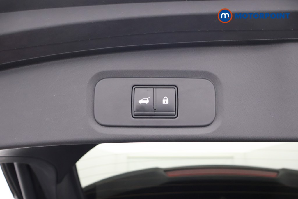 Nissan Qashqai Tekna Manual Petrol SUV - Stock Number (1588360) - 25th supplementary image