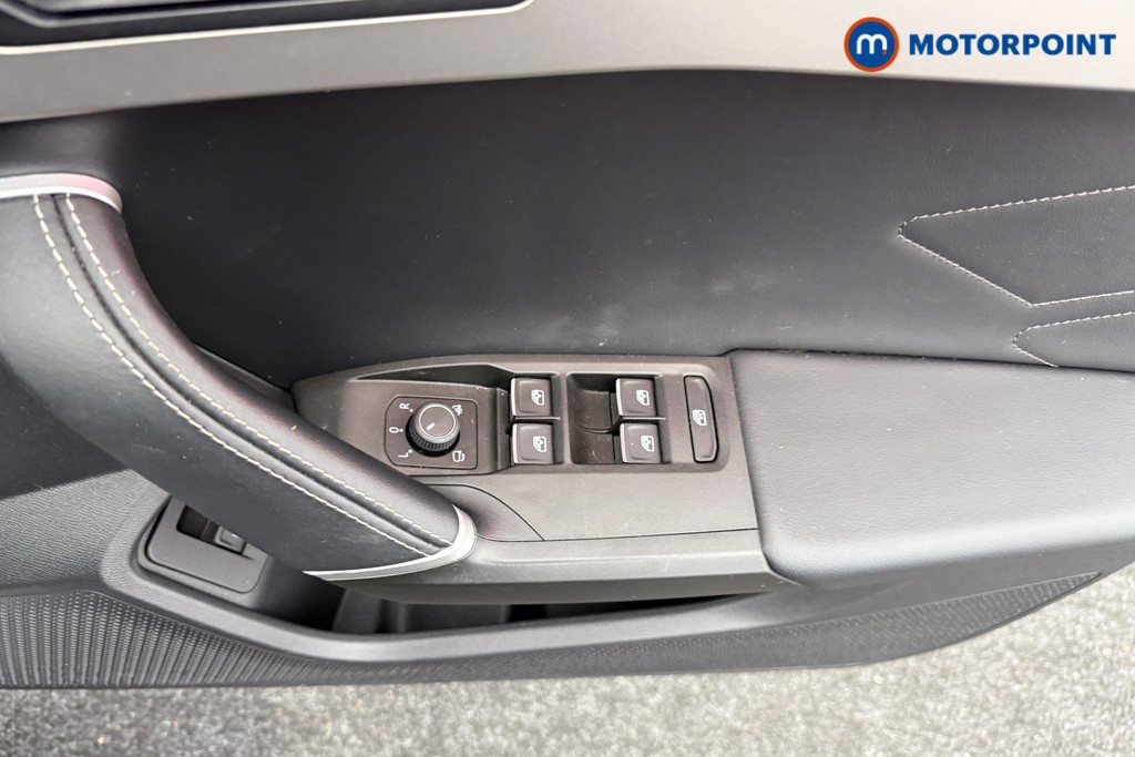 Seat Leon Xcellence Lux Automatic Petrol Plug-In Hybrid Hatchback - Stock Number (1588600) - 15th supplementary image