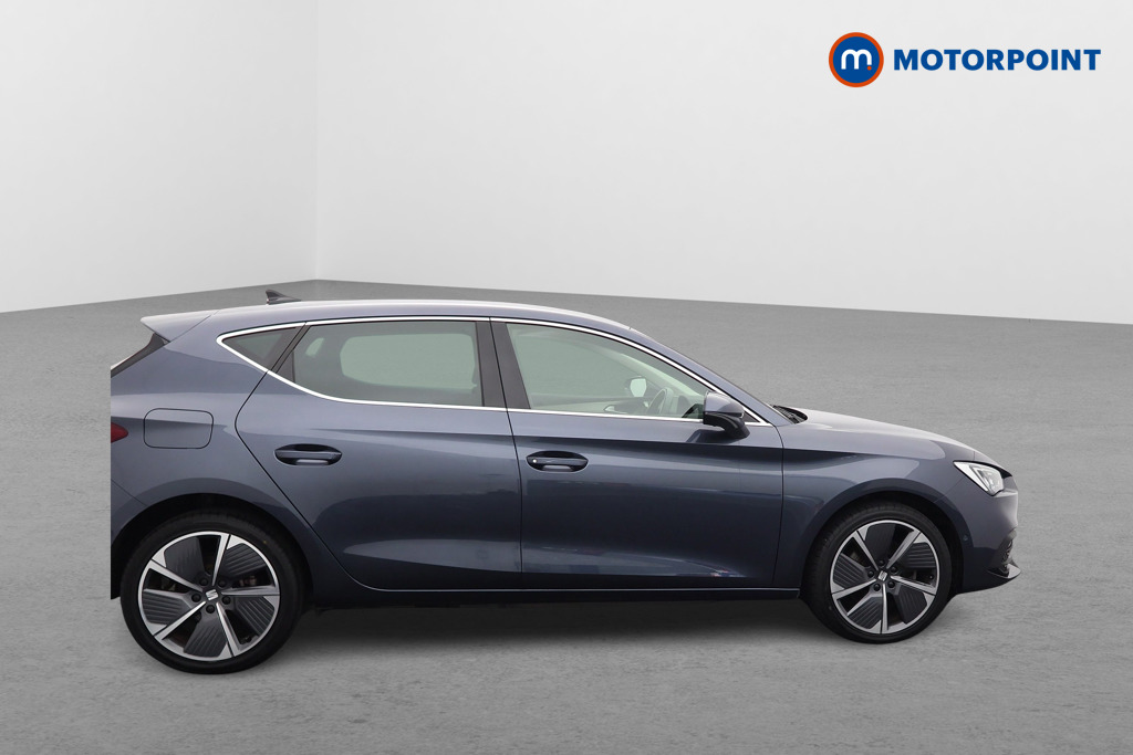 Seat Leon Xcellence Lux Automatic Petrol Plug-In Hybrid Hatchback - Stock Number (1588600) - Drivers side front corner