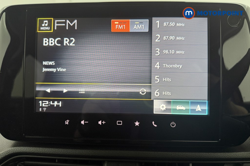 Suzuki Swift Motion Manual Petrol Hatchback - Stock Number (1588613) - 4th supplementary image