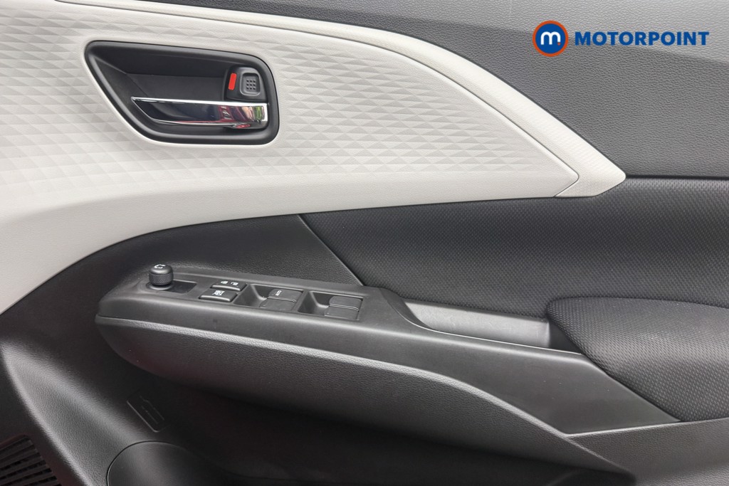 Suzuki Swift Motion Manual Petrol Hatchback - Stock Number (1588613) - 18th supplementary image