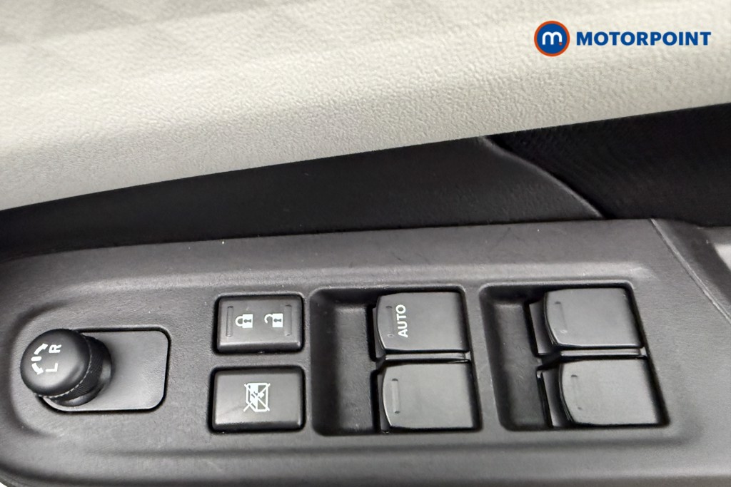 Suzuki Swift Motion Automatic Petrol Hatchback - Stock Number (1588643) - 19th supplementary image