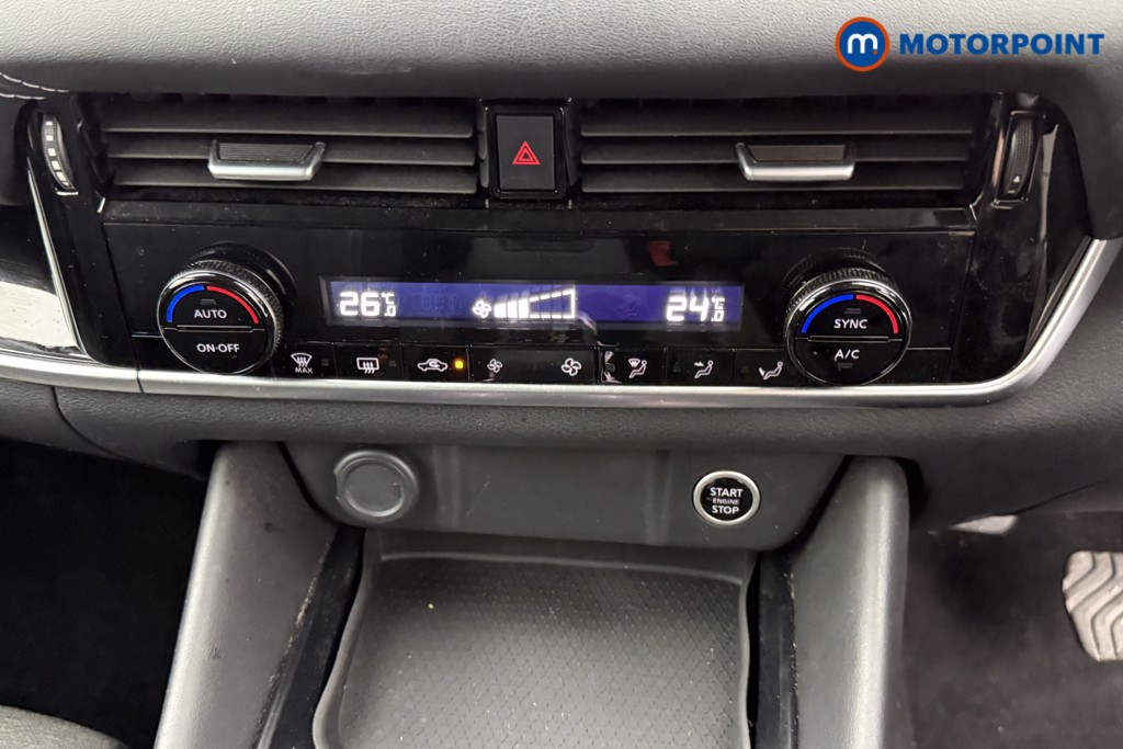 Nissan Qashqai N-Connecta Automatic Petrol SUV - Stock Number (1588907) - 9th supplementary image