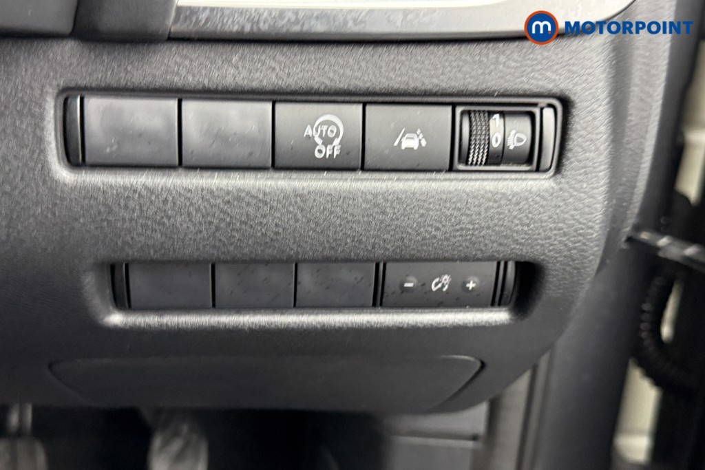 Nissan Qashqai N-Connecta Automatic Petrol SUV - Stock Number (1588907) - 13th supplementary image