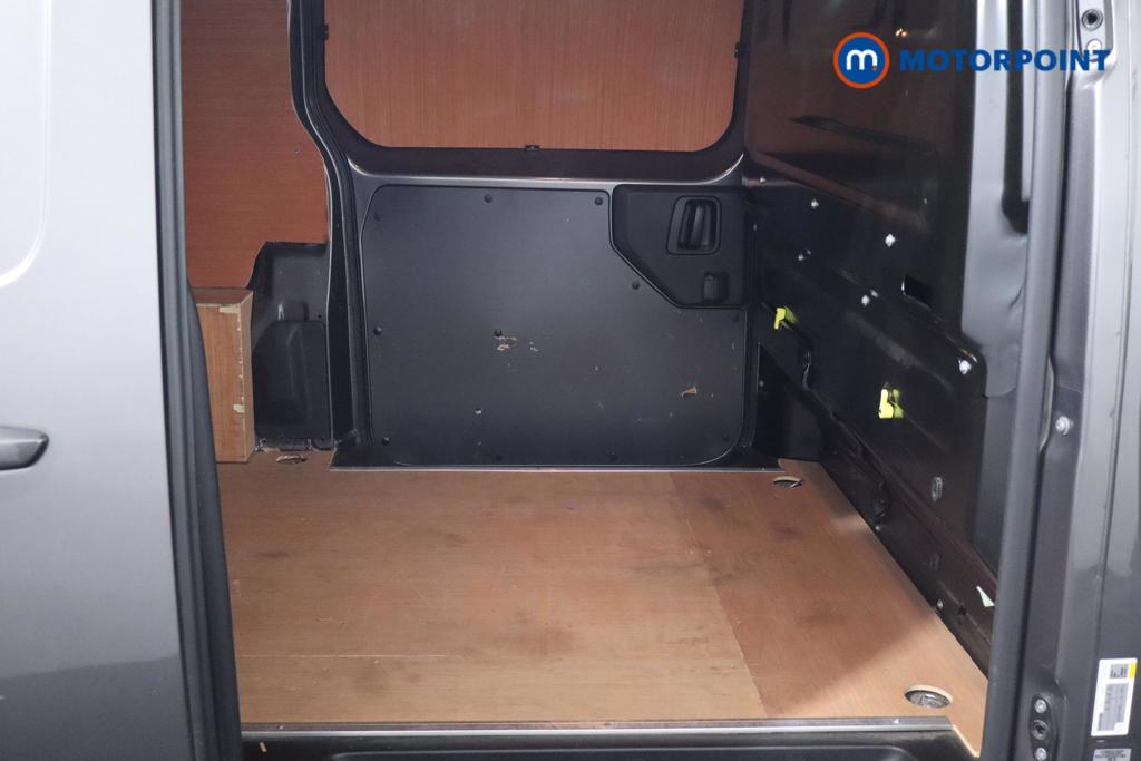 Vauxhall Vivaro Elite Automatic Electric Panel Van - Stock Number (1588929) - 17th supplementary image