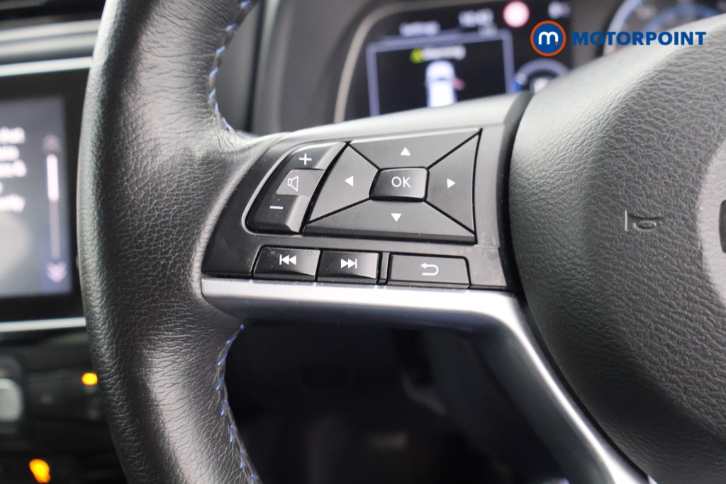Nissan Leaf N-Connecta Automatic Electric Hatchback - Stock Number (1589314) - 2nd supplementary image