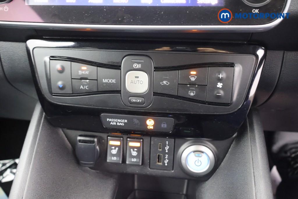 Nissan Leaf N-Connecta Automatic Electric Hatchback - Stock Number (1589314) - 9th supplementary image