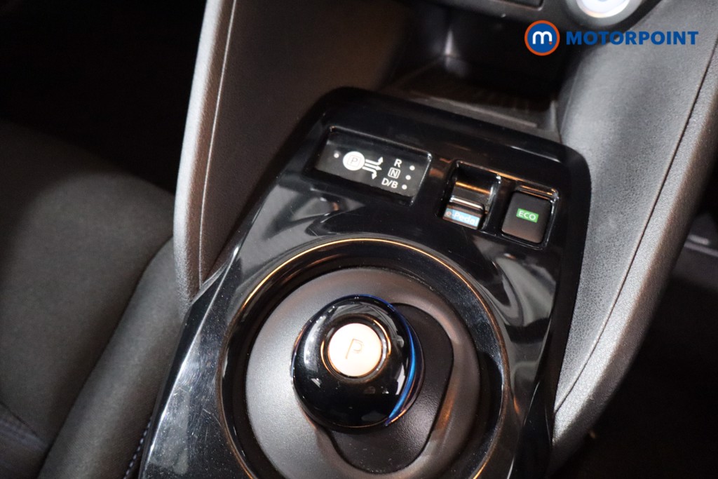 Nissan Leaf N-Connecta Automatic Electric Hatchback - Stock Number (1589538) - 14th supplementary image
