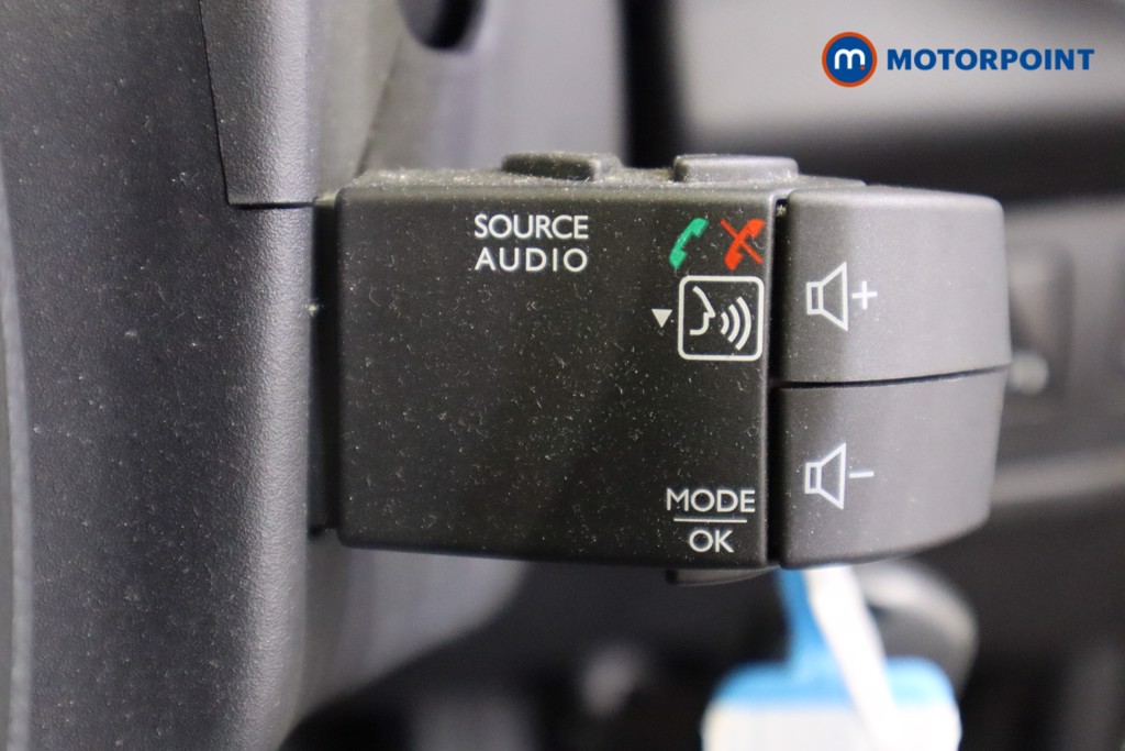 Dacia Sandero Stepway Laureate Manual Petrol Hatchback - Stock Number (1589910) - 19th supplementary image