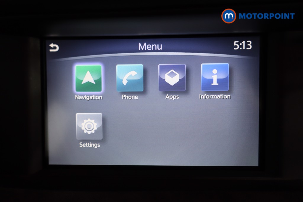 Infiniti Q30 Premium Manual Petrol Hatchback - Stock Number (1589915) - 4th supplementary image
