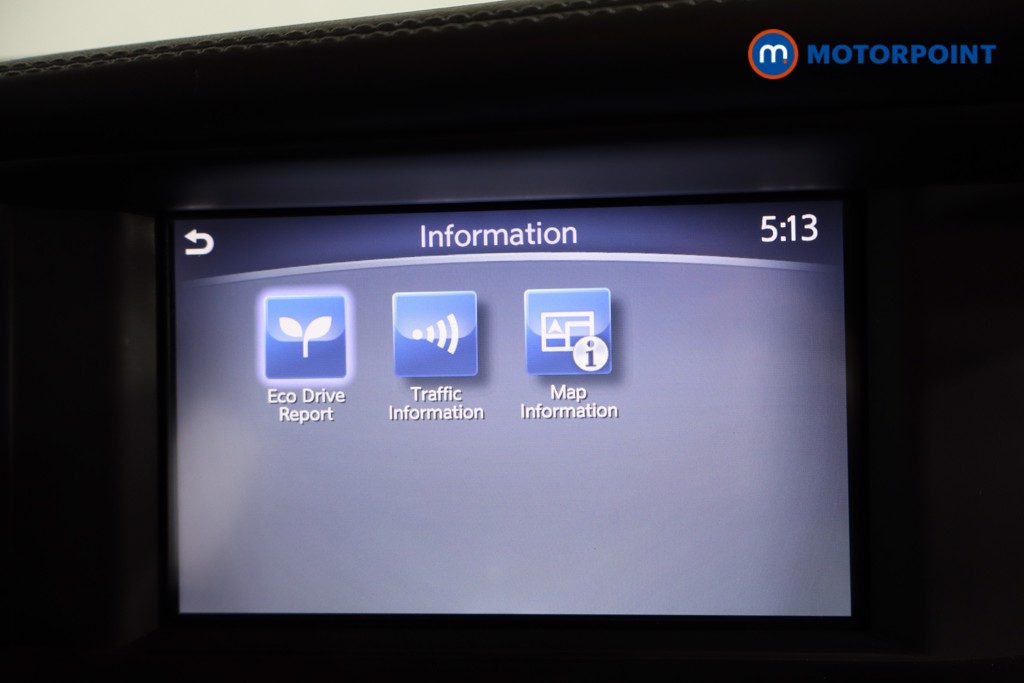 Infiniti Q30 Premium Manual Petrol Hatchback - Stock Number (1589915) - 8th supplementary image