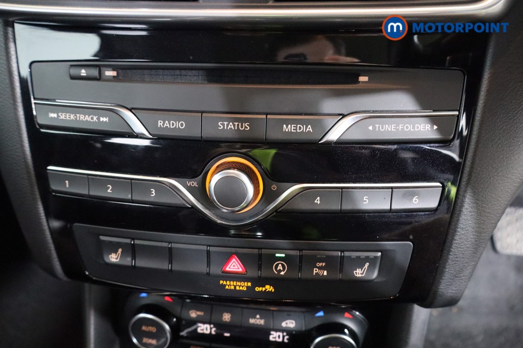 Infiniti Q30 Premium Manual Petrol Hatchback - Stock Number (1589915) - 11th supplementary image