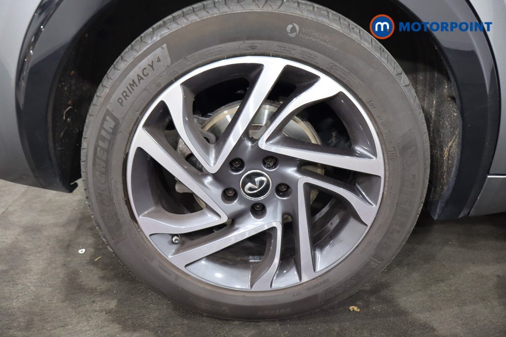 Infiniti Q30 Premium Manual Petrol Hatchback - Stock Number (1589915) - 28th supplementary image