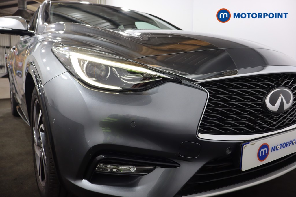 Infiniti Q30 Premium Manual Petrol Hatchback - Stock Number (1589915) - 32nd supplementary image