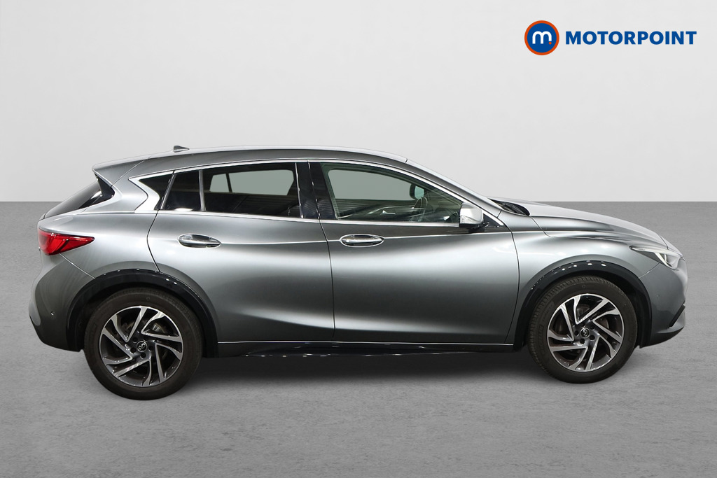 Infiniti Q30 Premium Manual Petrol Hatchback - Stock Number (1589915) - Drivers side