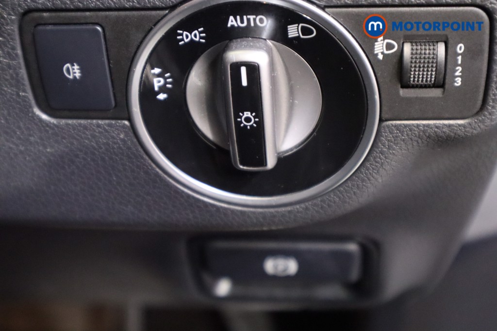 Mercedes-Benz CLA Amg Line Edition Automatic Petrol Coupe - Stock Number (1589953) - 16th supplementary image