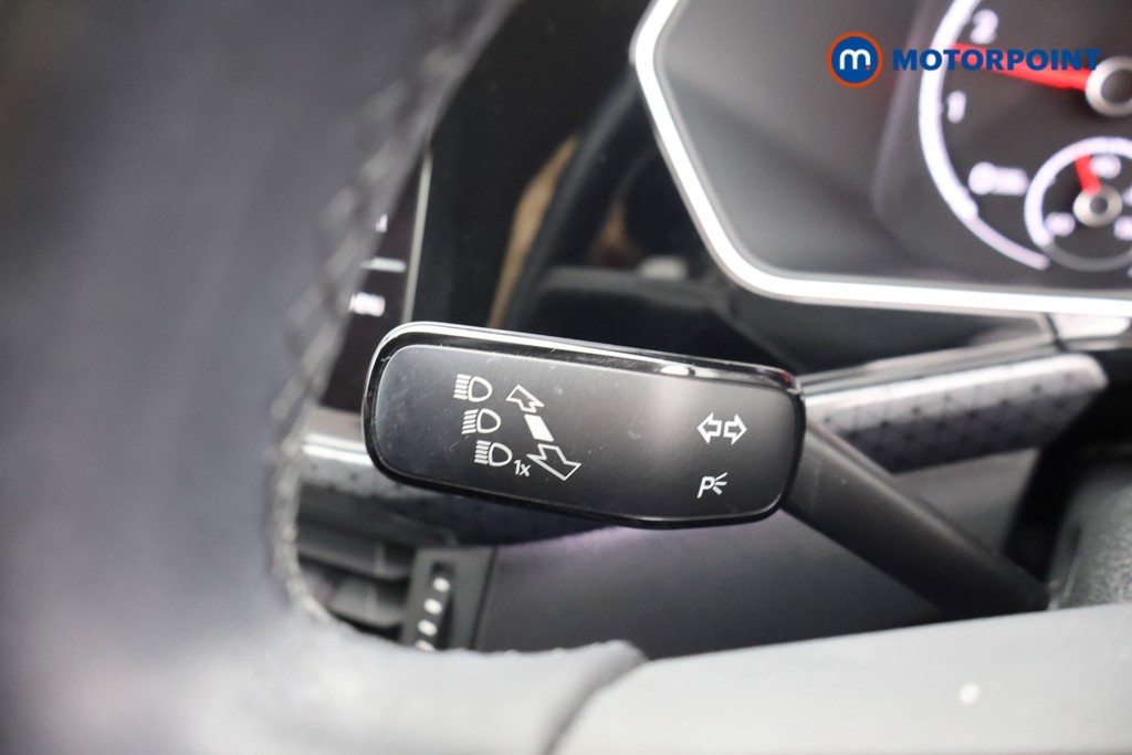 Volkswagen T-Cross SEL Manual Petrol SUV - Stock Number (1590153) - 5th supplementary image