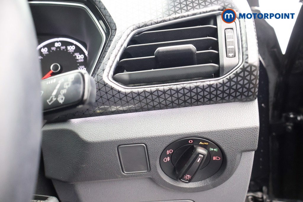 Volkswagen T-Cross SEL Manual Petrol SUV - Stock Number (1590153) - 7th supplementary image