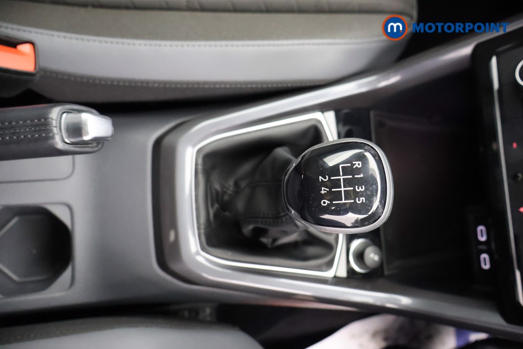 Volkswagen T-Cross SEL Manual Petrol SUV - Stock Number (1590153) - 12th supplementary image