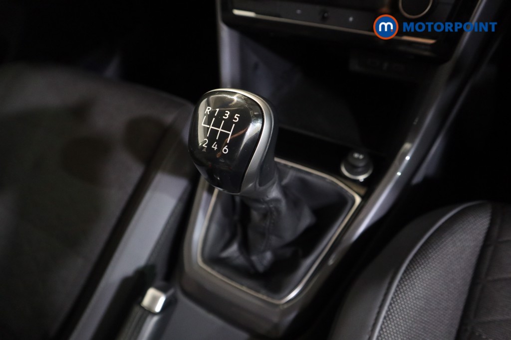 Volkswagen T-Cross SEL Manual Petrol SUV - Stock Number (1590164) - 9th supplementary image