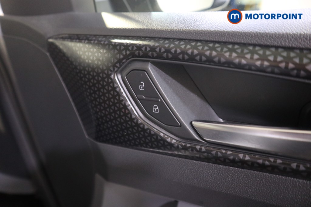 Volkswagen T-Cross SEL Manual Petrol SUV - Stock Number (1590164) - 11th supplementary image