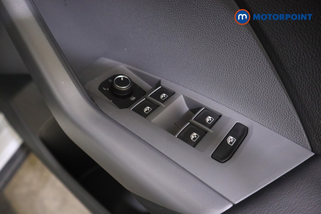 Volkswagen T-Cross SEL Manual Petrol SUV - Stock Number (1590164) - 12th supplementary image