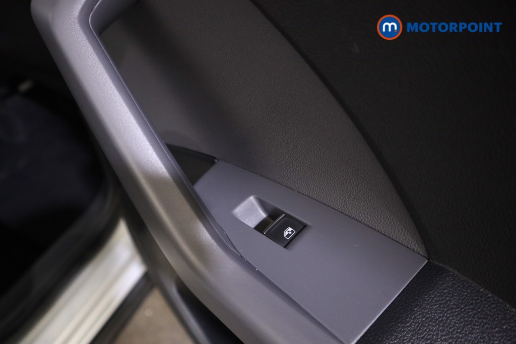 Volkswagen T-Cross SEL Manual Petrol SUV - Stock Number (1590164) - 17th supplementary image