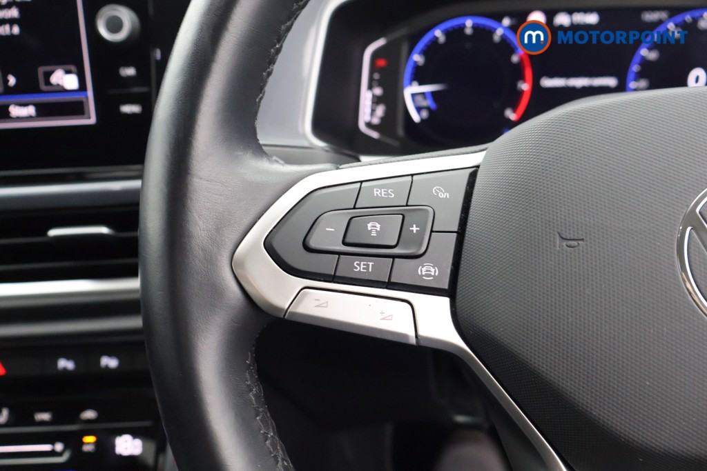 Volkswagen T-Roc Style Manual Petrol SUV - Stock Number (1590461) - 2nd supplementary image