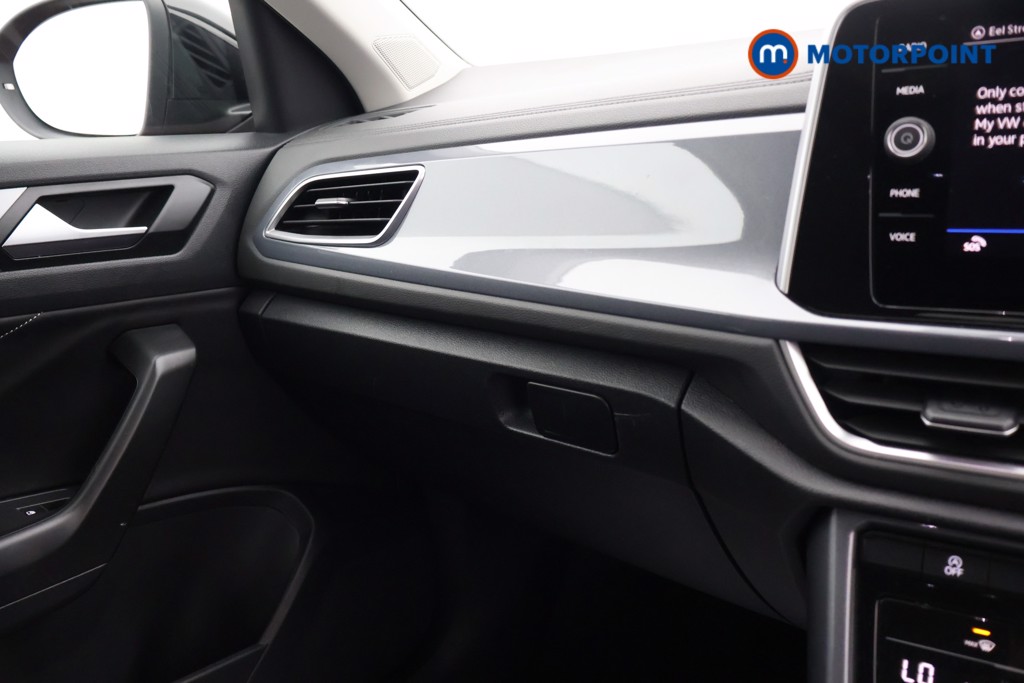 Volkswagen T-Roc Style Manual Petrol SUV - Stock Number (1590461) - 11th supplementary image