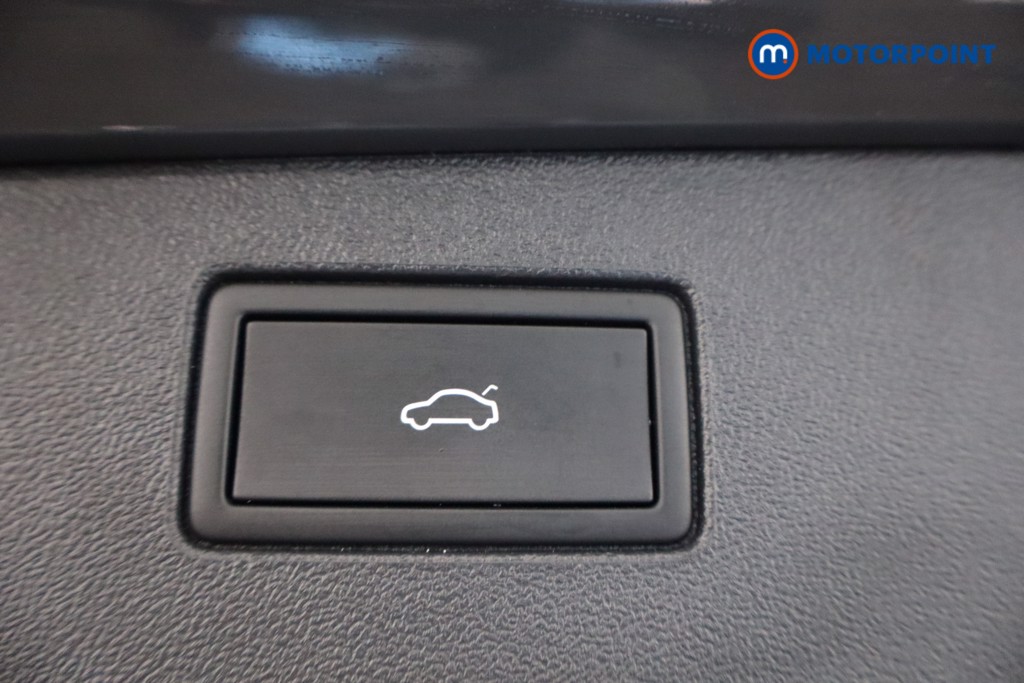 Volkswagen Tiguan Elegance Automatic Petrol SUV - Stock Number (1590878) - 39th supplementary image