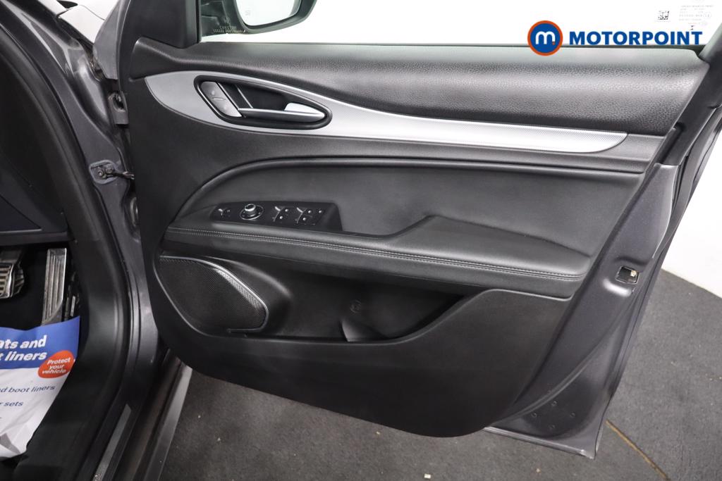 Alfa Romeo Stelvio Sprint Automatic Petrol SUV - Stock Number (1591153) - 2nd supplementary image