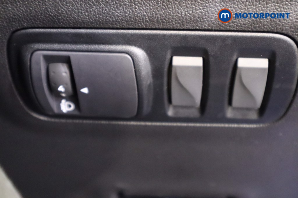 Renault Kadjar Iconic Manual Petrol SUV - Stock Number (1591444) - 17th supplementary image