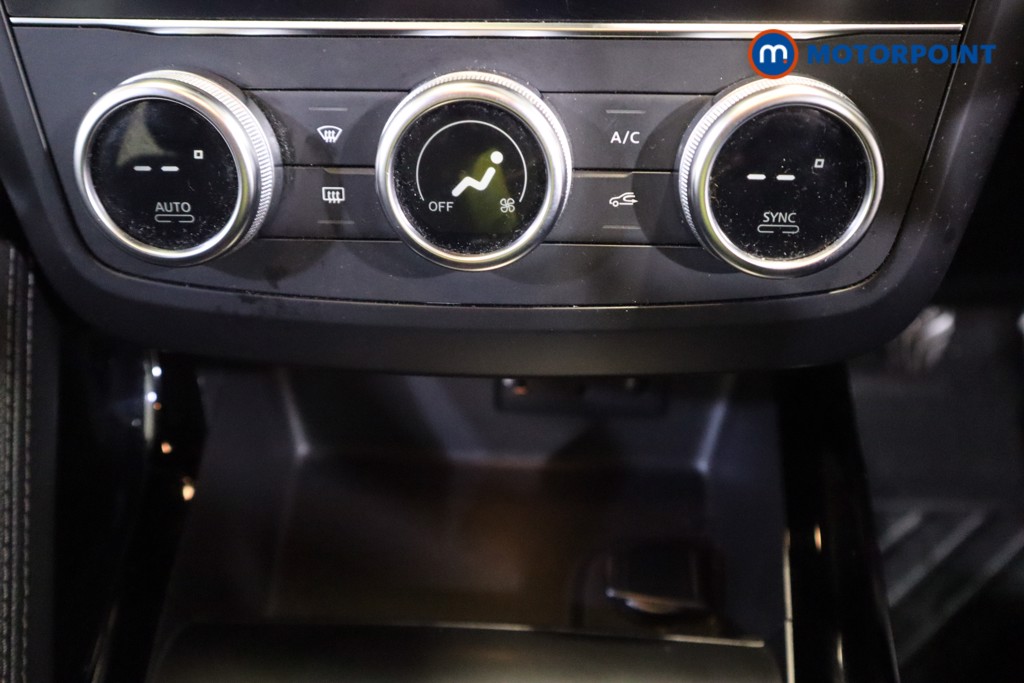 Renault Kadjar Iconic Manual Petrol SUV - Stock Number (1591444) - 22nd supplementary image