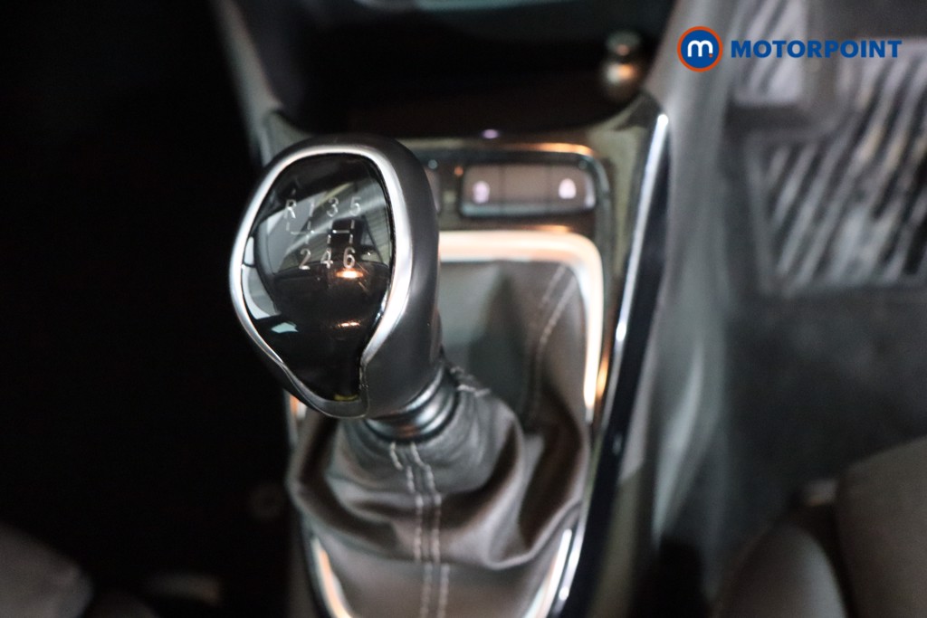 Vauxhall Crossland Ultimate Manual Diesel SUV - Stock Number (1545359) - 7th supplementary image