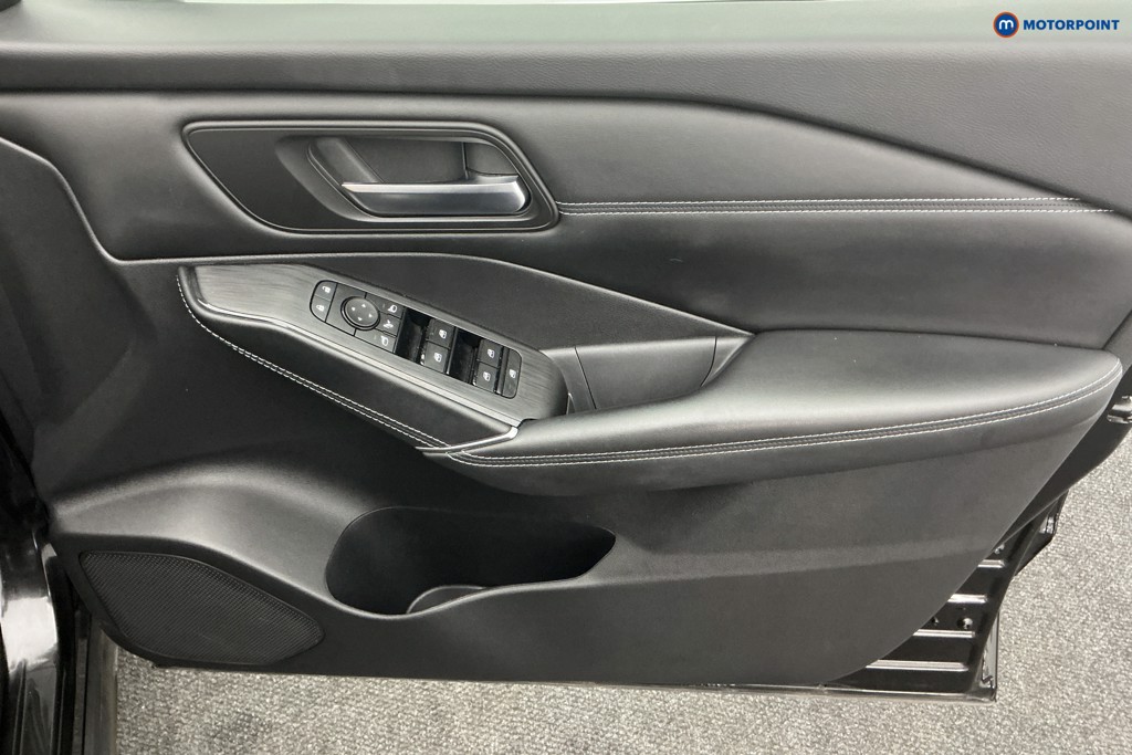 Nissan Qashqai N-Connecta Manual Petrol SUV - Stock Number (1566411) - 20th supplementary image