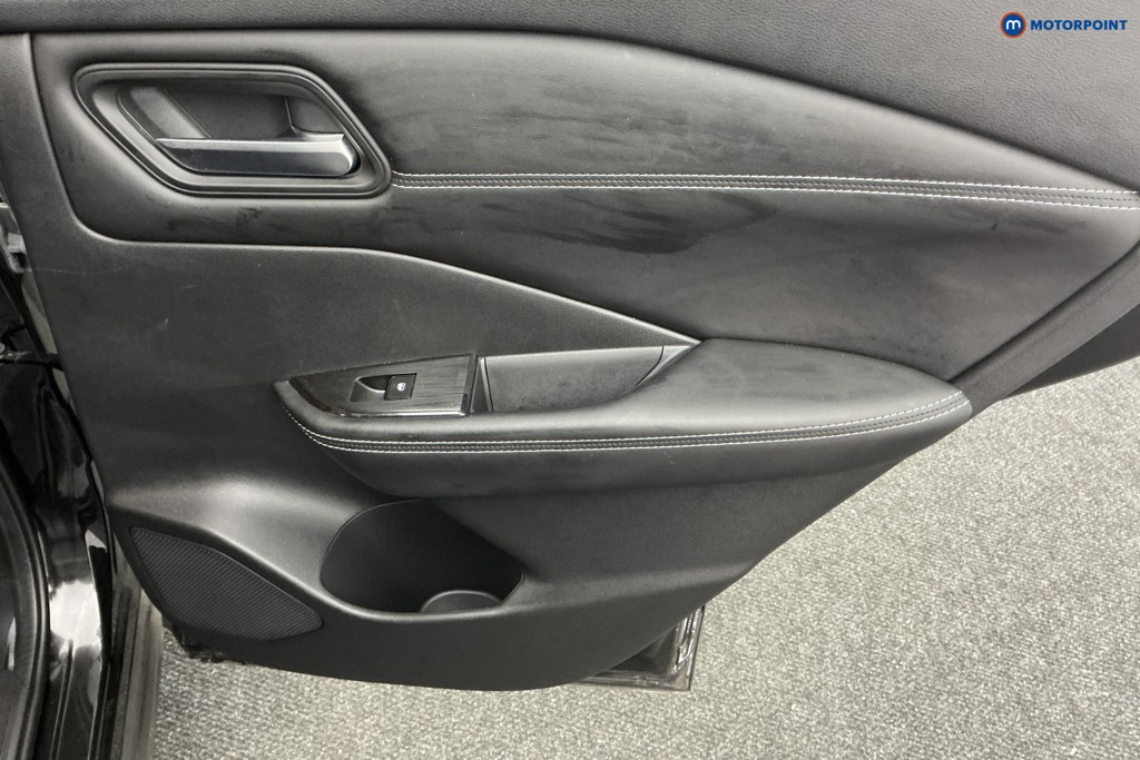 Nissan Qashqai N-Connecta Manual Petrol SUV - Stock Number (1566411) - 22nd supplementary image