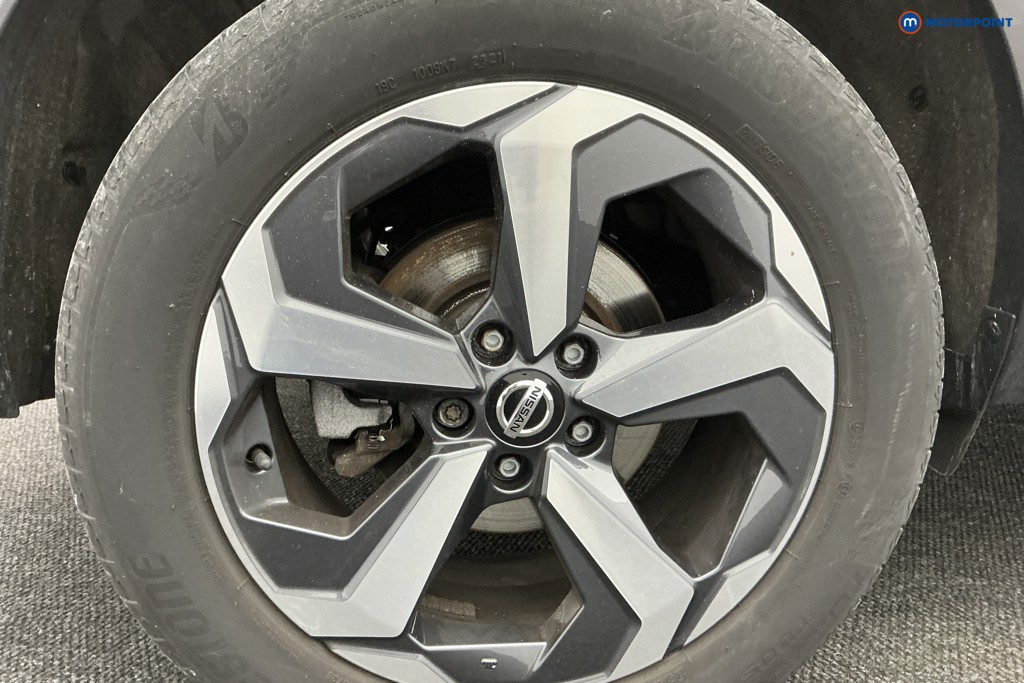 Nissan Qashqai N-Connecta Manual Petrol SUV - Stock Number (1566411) - 31st supplementary image