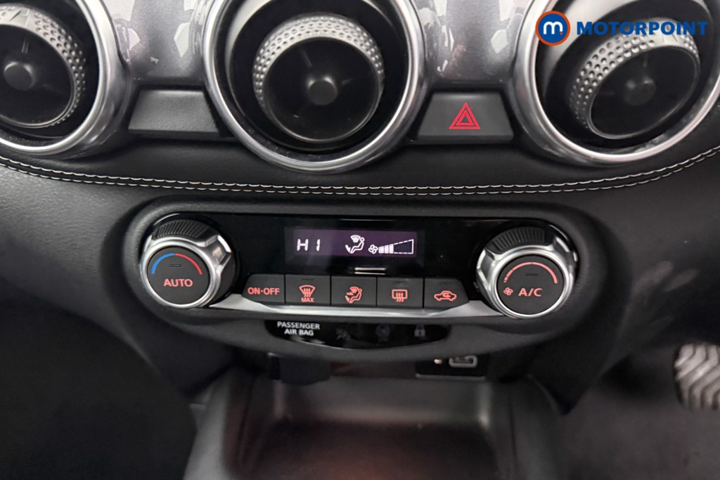 Nissan Juke N-Connecta Automatic Petrol SUV - Stock Number (1569839) - 11th supplementary image