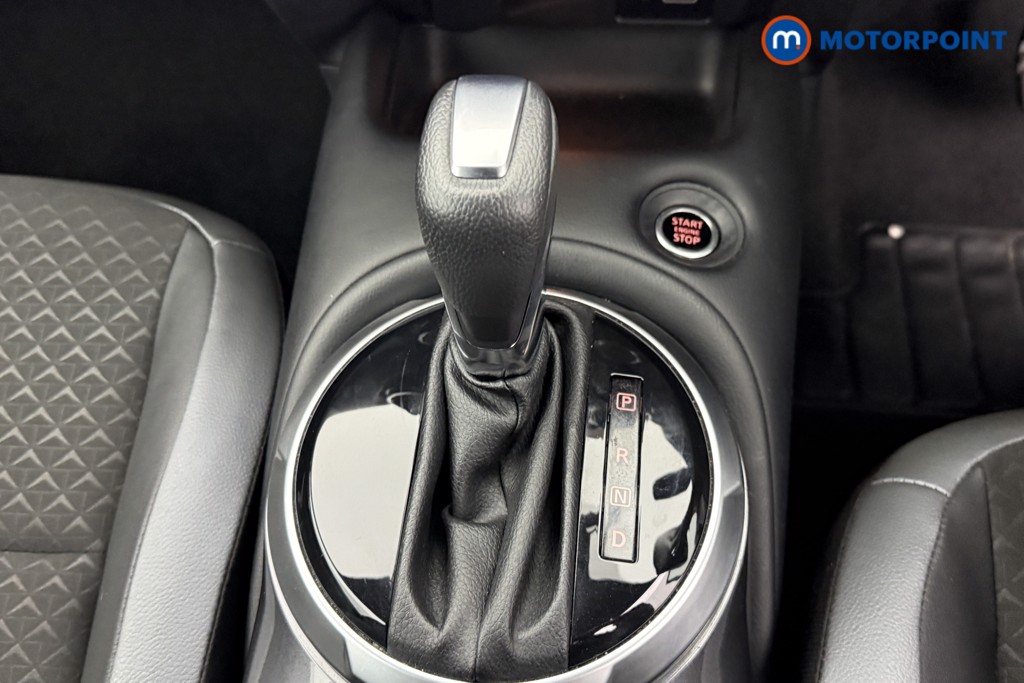 Nissan Juke N-Connecta Automatic Petrol SUV - Stock Number (1569839) - 12th supplementary image
